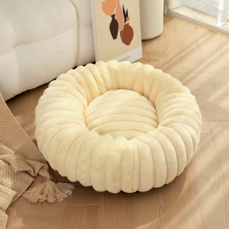 beige lit pour chat beignet