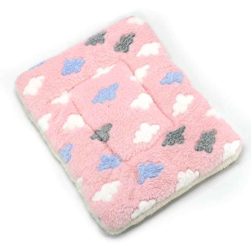 rose nuages tapis de lit pour chat