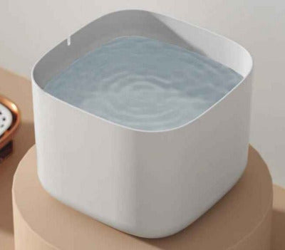 Fontaine à eau chat forme Cube bac rempli