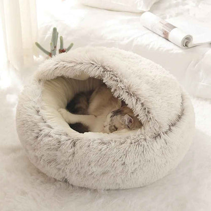 chat couché dans lit pour chat tissu