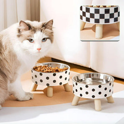 chat mange et boit dans Gamelle pour chat surélevée Black & White