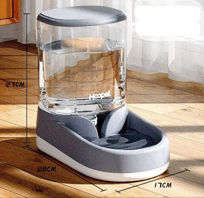Distributeur automatique d'eau pour chat gris
