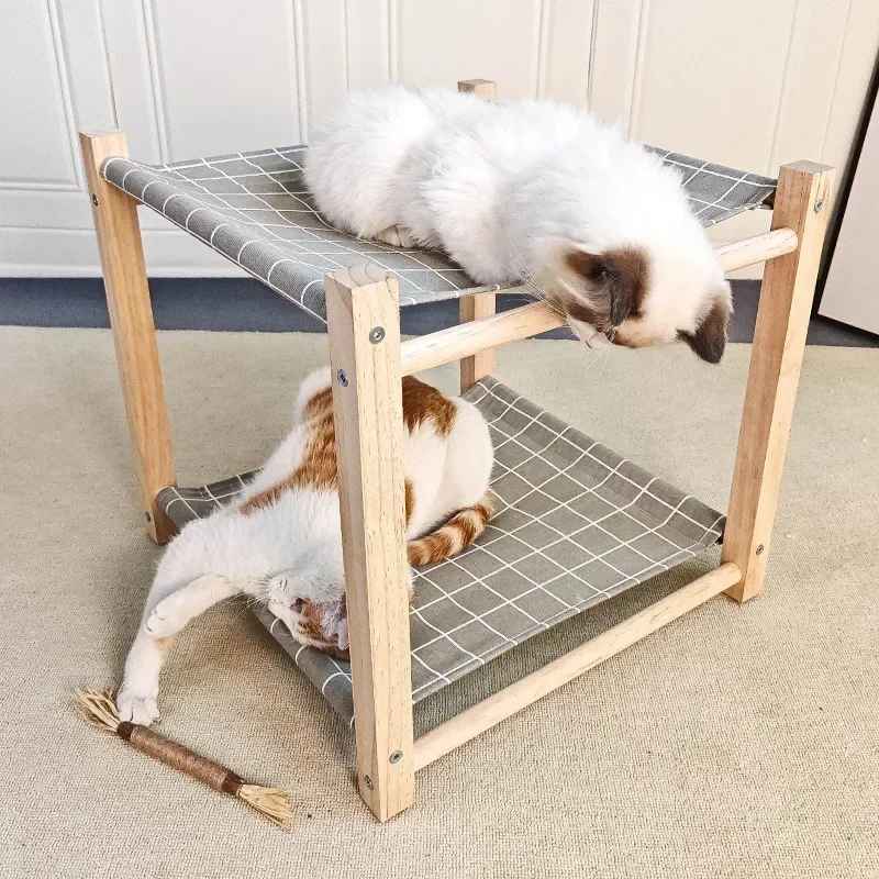 hamac pour chat et deux chats dessus