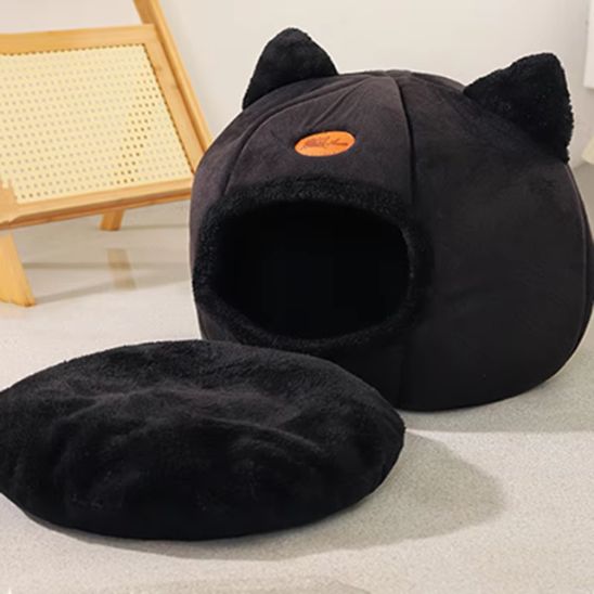 niche pour chat noire et coussin