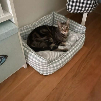 panier chat vichy gris avec chat