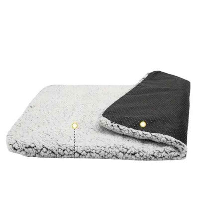 tapis de lit pour chat gris